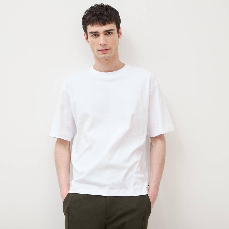 white T-shirt