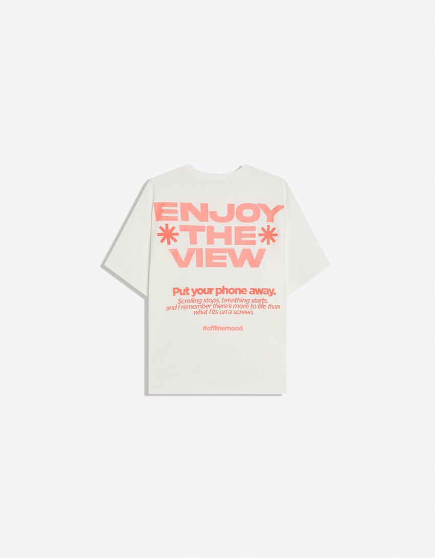 white sleeve T-shirt